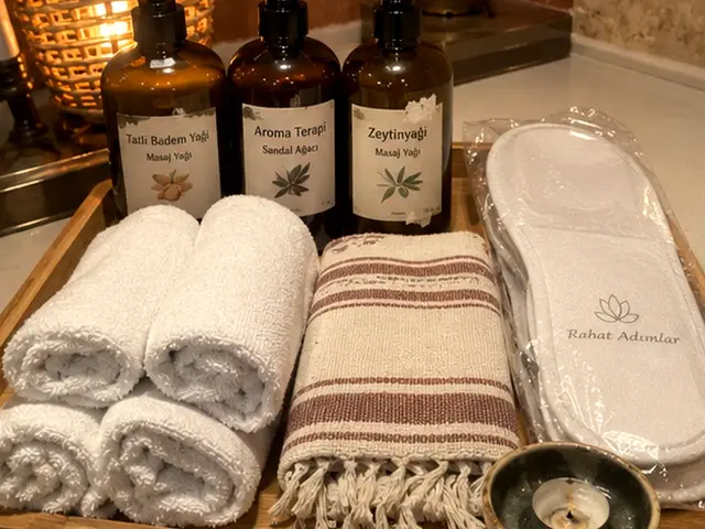 Tatlı badem, aromaterapi ve zeytinyağı; havlu, peştemal ve terlik — Yeniköy, Masaj Salonun
